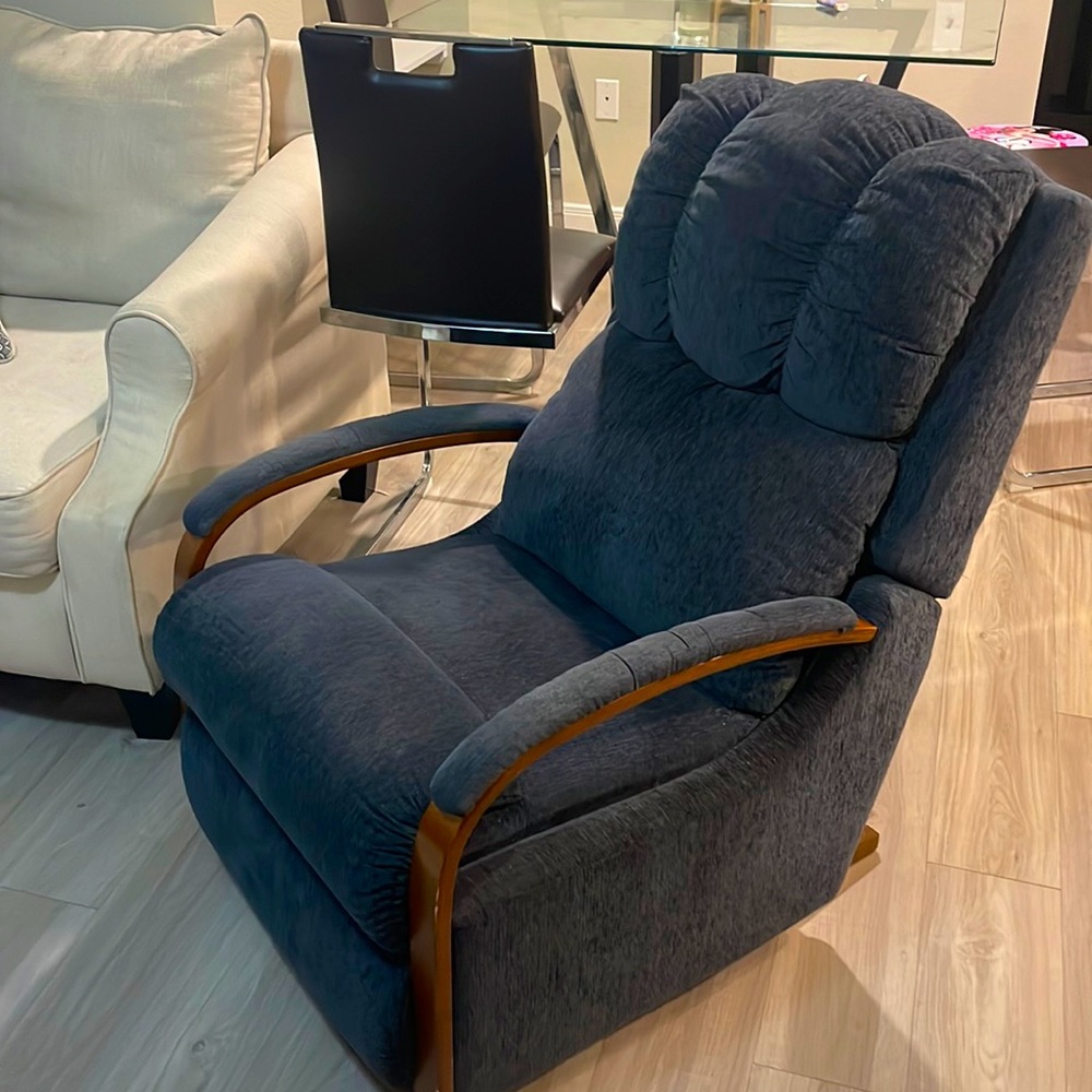 Laz-boy granite harbor town rocker/recliner